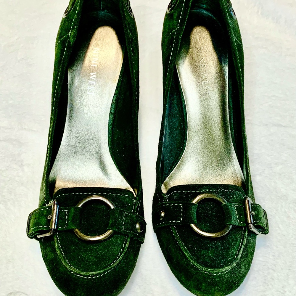 Gorgeous Green Suede Nine West Heels